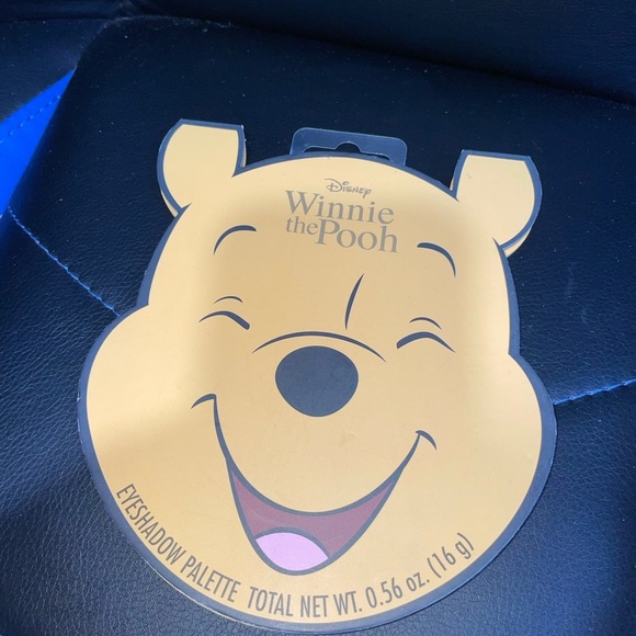 Winnie the Pooh Eyeshadow Palette - Picture 1 of 3